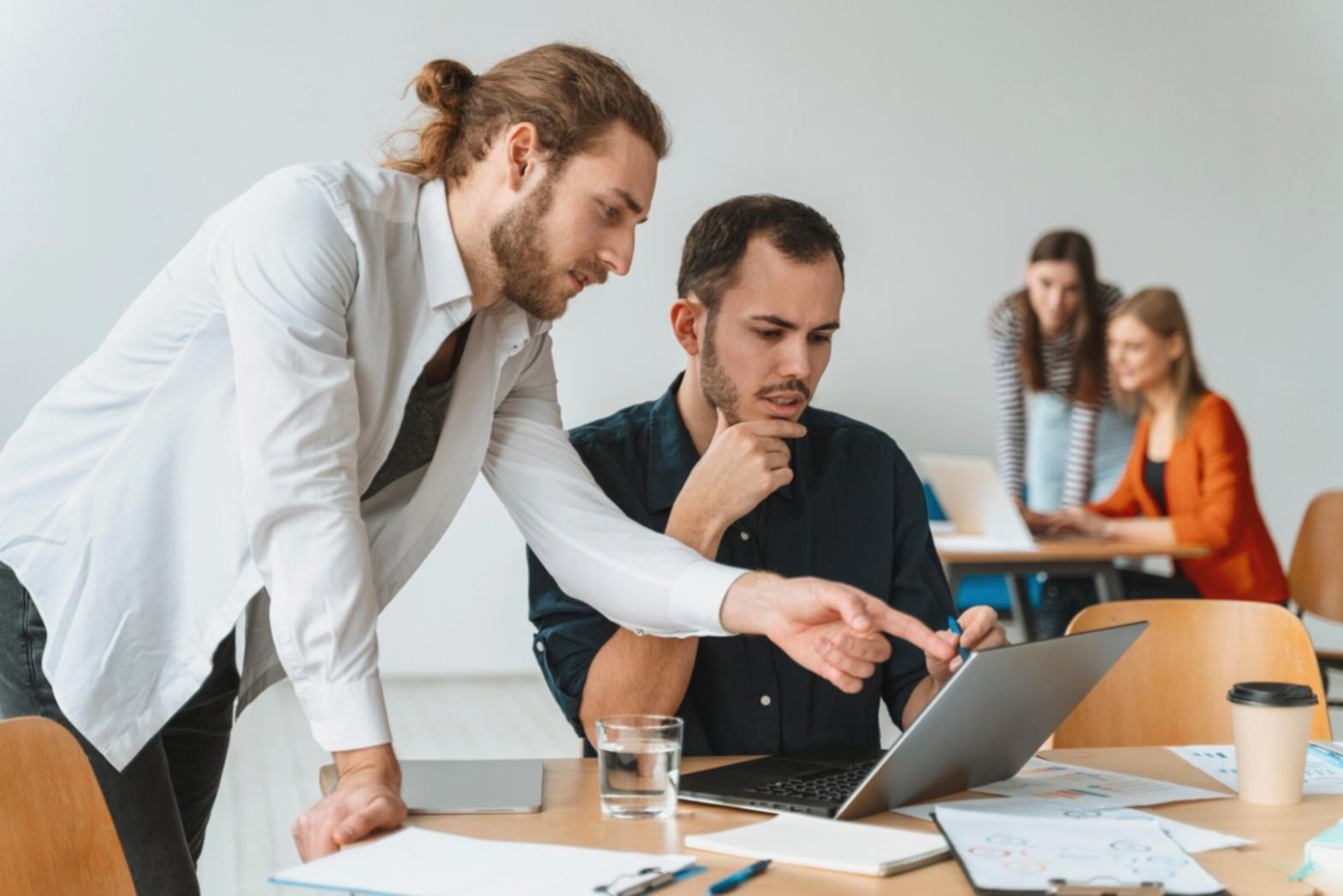 Analyse financière comportementale en action